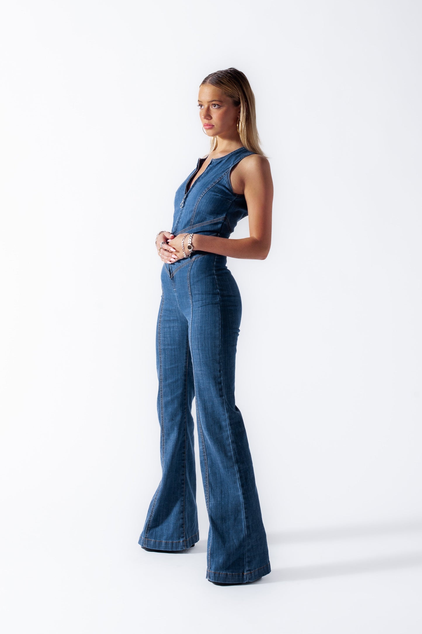 NAELY | Hartvormige Denim Jumpsuit met Open Rug