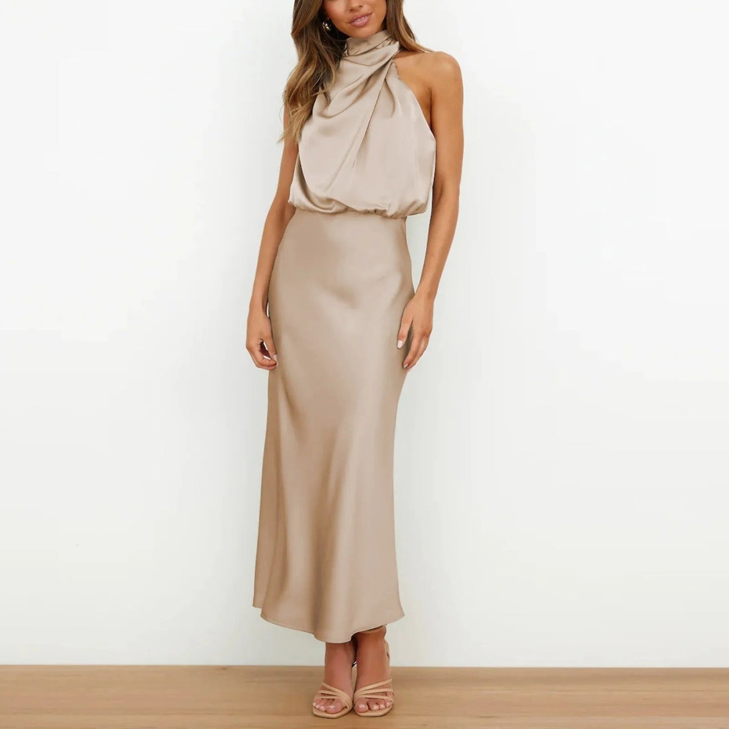 SILIA | Elegante Satijnen Halterjurk