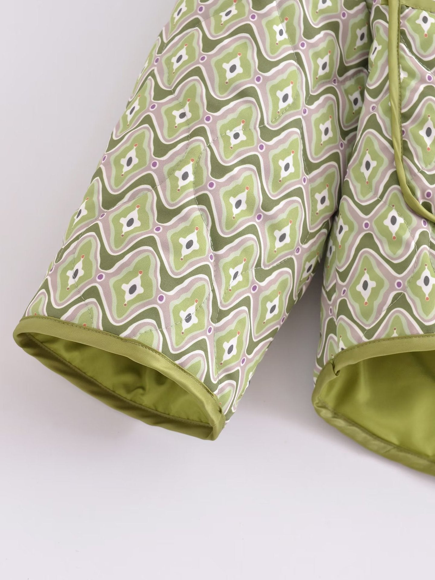 BERTHE | Gewatteerde Jas met Retroprint