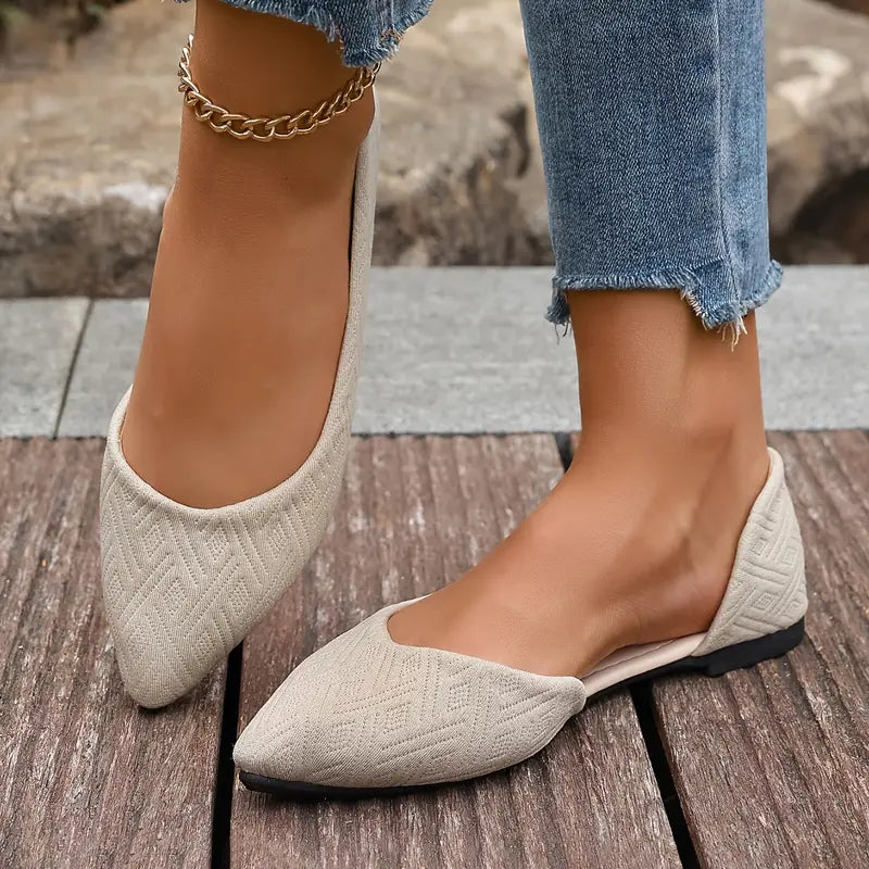 VEXA | Elegante Spitse Ballerina’s met Luxe Textuur