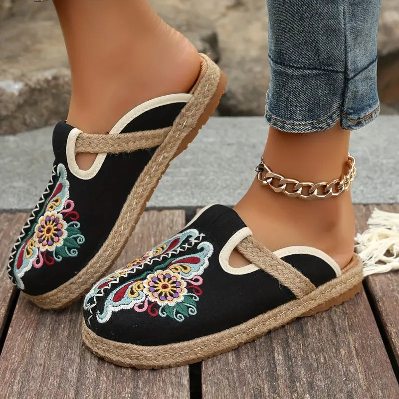 SILVELLE | Bohemien Espadrille Muiltjes met Borduurdetails