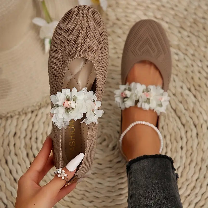 SYLVERNA | Modieuze Geperforeerde Ballerina's met Contrasterende Details