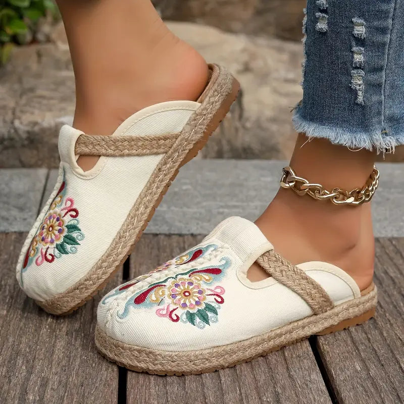 SILVELLE | Bohemien Espadrille Muiltjes met Borduurdetails