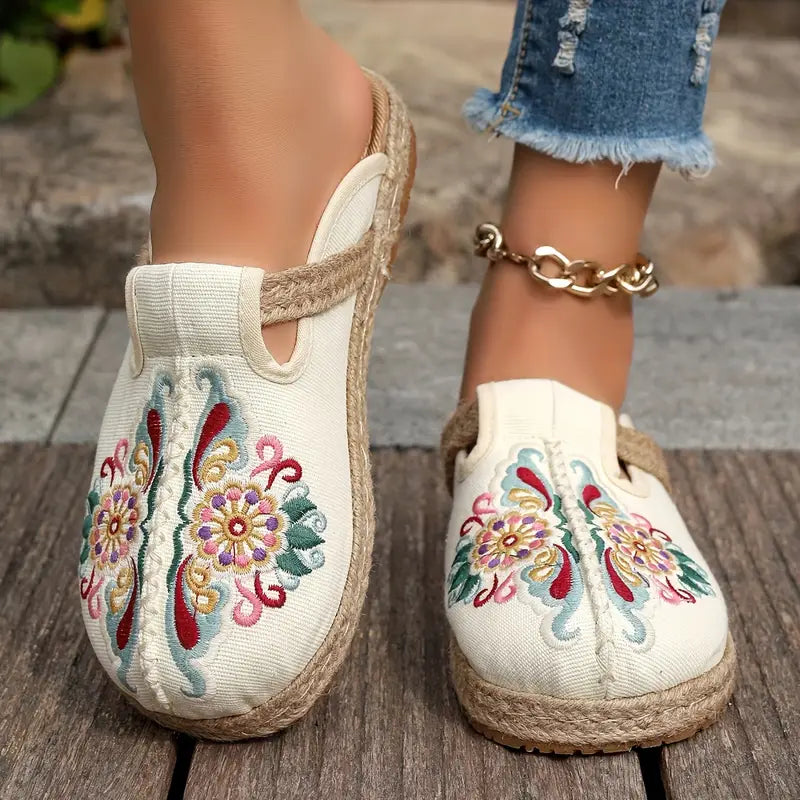 SILVELLE | Bohemien Espadrille Muiltjes met Borduurdetails