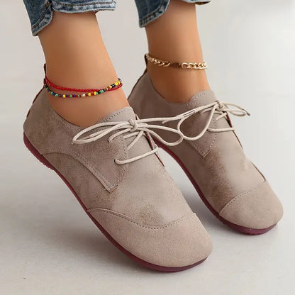ELVESSA | Modieuze Tweekleurige Veterschoenen – Elegant & Veelzijdig