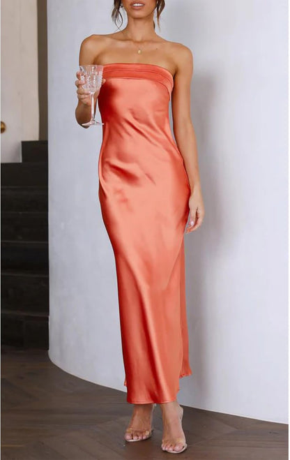 REBECA | Strapless Damesjurk met Elegante Snit
