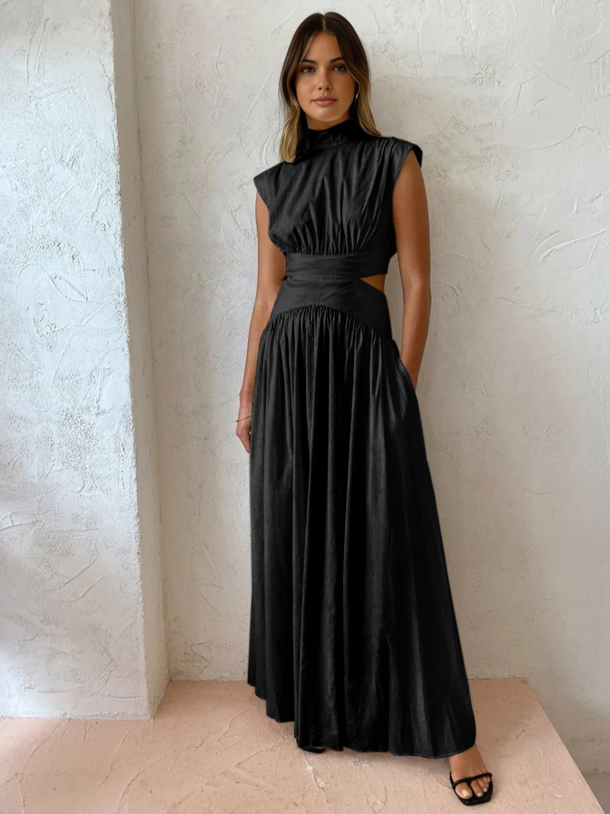 MARCELINA | Elegante maxi jurk met cut-out en plooidetail