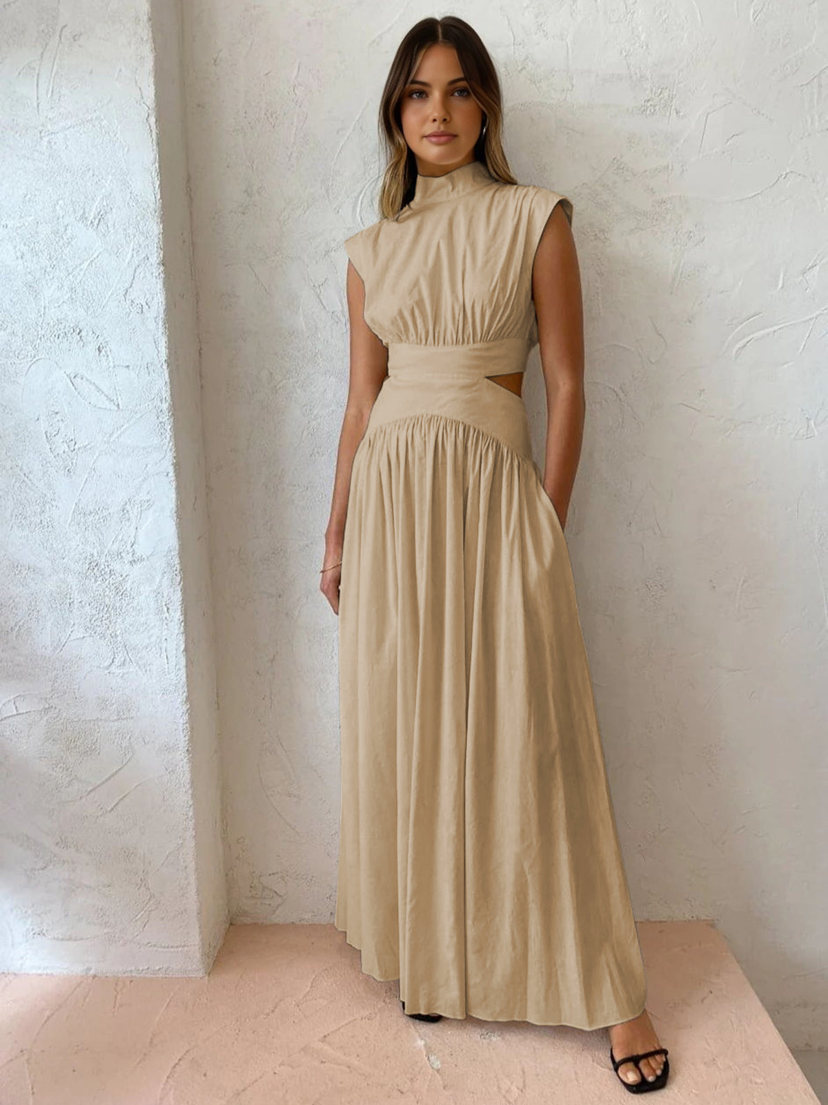 MARCELINA | Elegante maxi jurk met cut-out en plooidetail