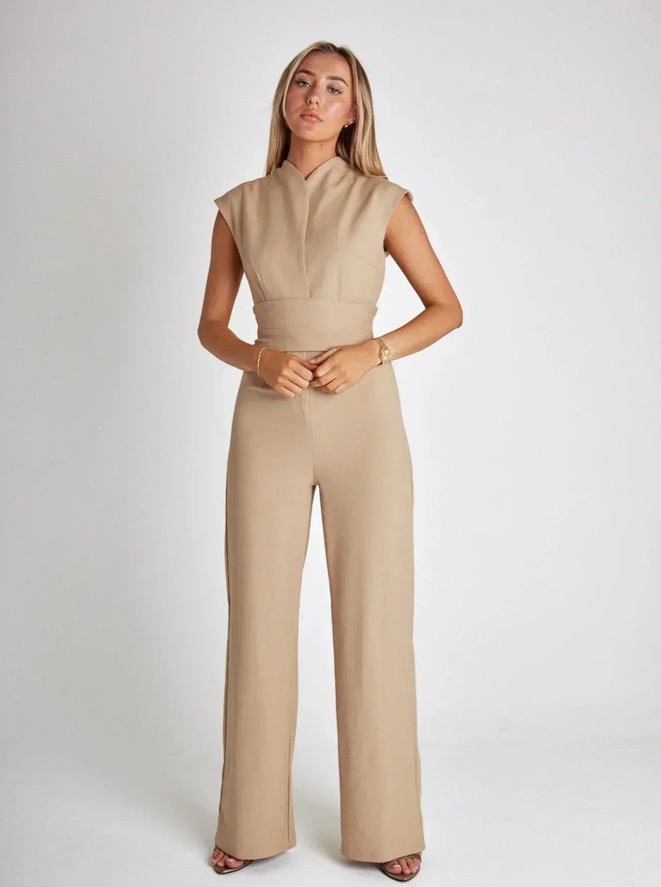 MARILOU | Elegante mouwloze jumpsuit met riem