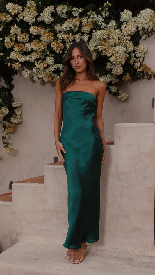 REBECA | Strapless Damesjurk met Elegante Snit