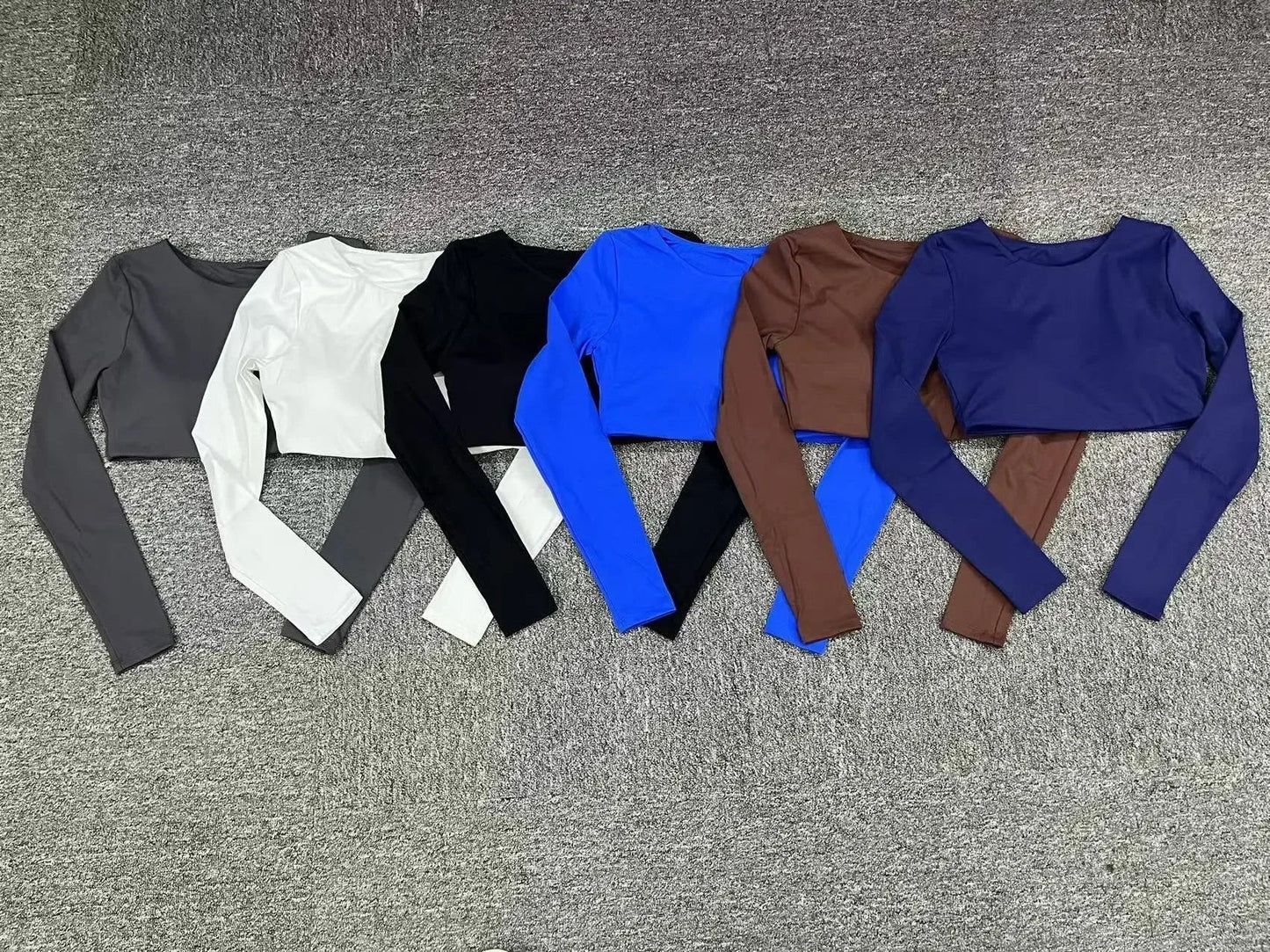 ESTELITA | Sportieve cropped longsleeve met push-up effect