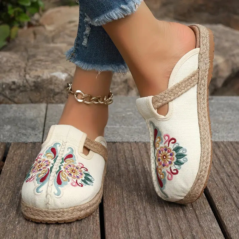 SILVELLE | Bohemien Espadrille Muiltjes met Borduurdetails
