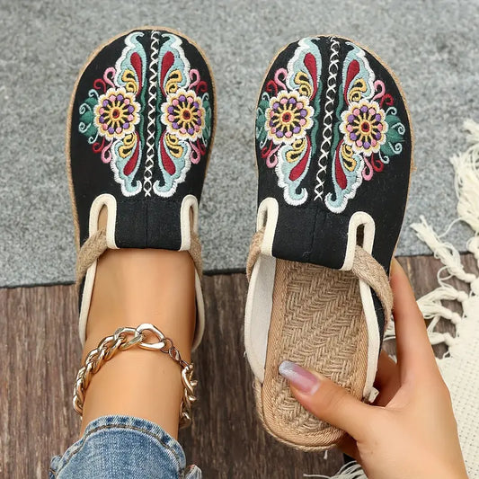 SILVELLE | Bohemien Espadrille Muiltjes met Borduurdetails