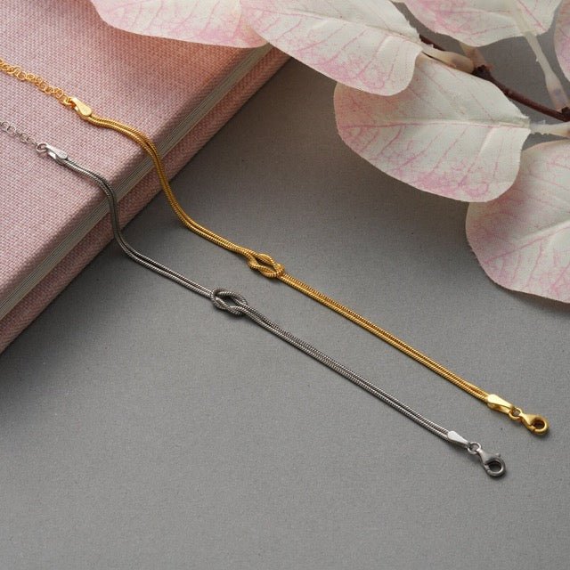 LIVIA | Minimalistische liefdesknoop armband met betekenis