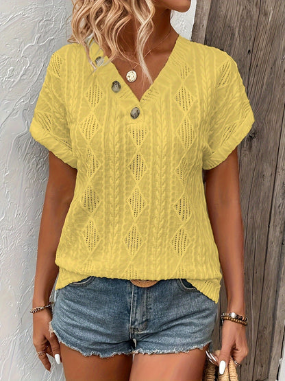 ANGELITA | Gebreide V-hals top met knoopdetail