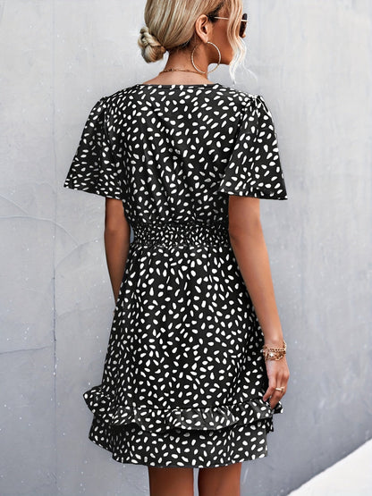REGINA | Polkadot Damesjurk met Ruches en Speelse Elegantie