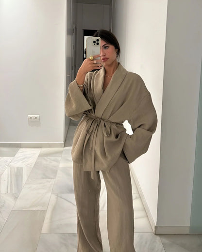 DOMITILA | Linnen Kimono Set met Minimalistische Elegantie